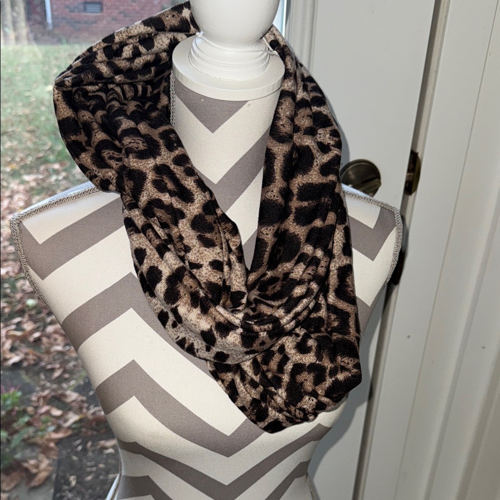 Leopard Print Scarf - Picture 2 of 2